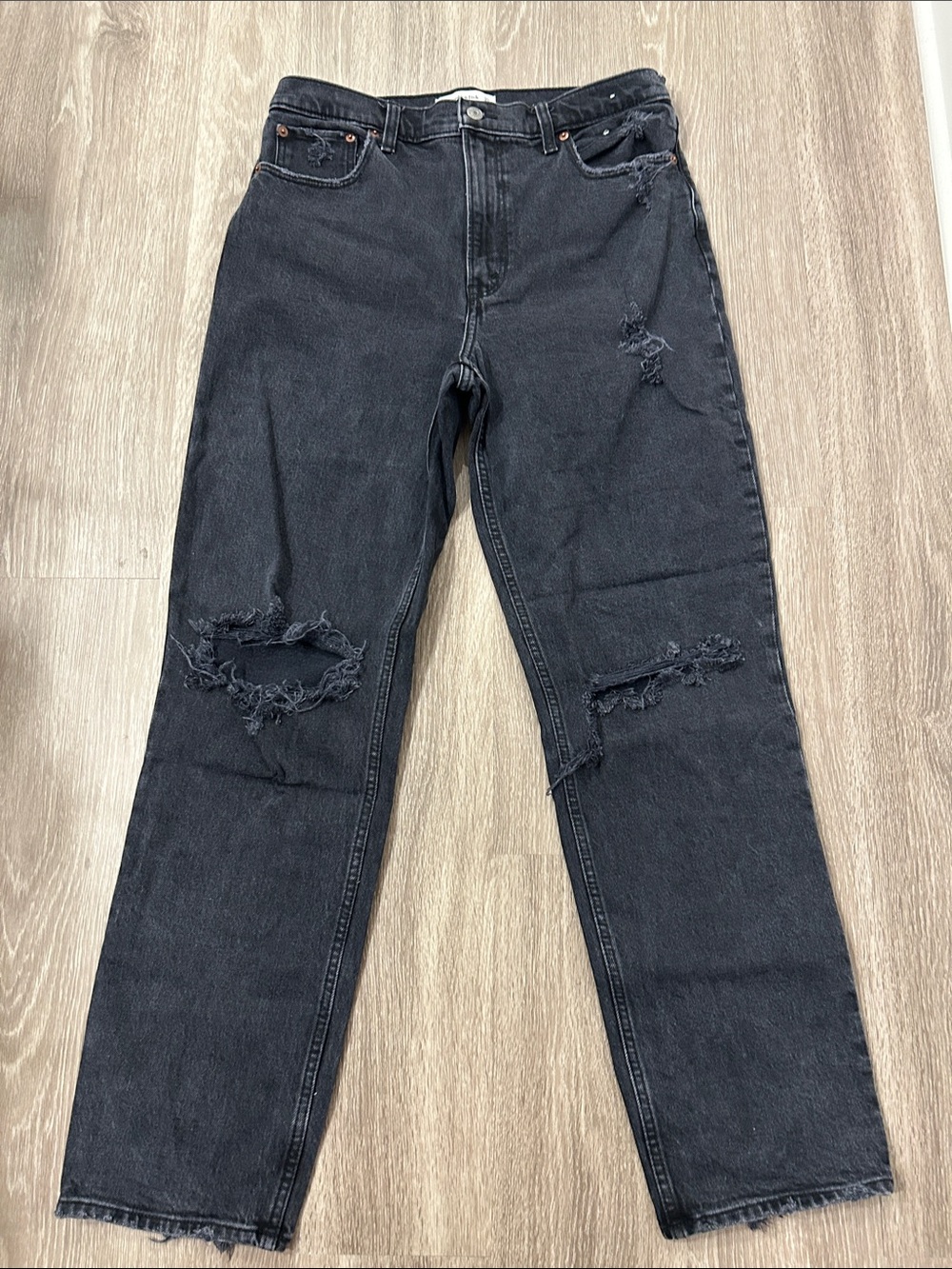 Abercrombie & Fitch - Distressed The ‘90s Straight Ultra High Rise Jeans